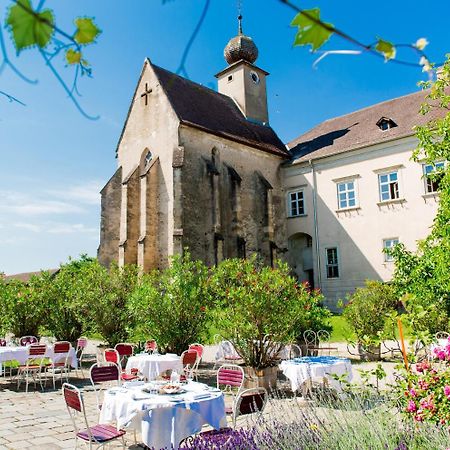 Gut Oberstockstall Hotel Kirchberg am Wagram Exterior photo