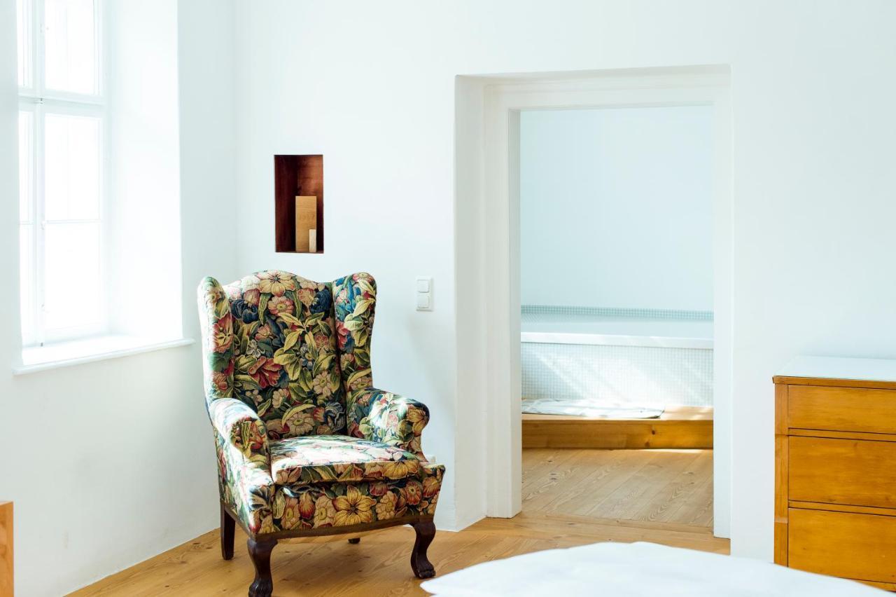 Gut Oberstockstall Hotel Kirchberg am Wagram Exterior photo